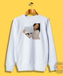 Kylie Jenner pose pour Justin Bieber Sweatshirt