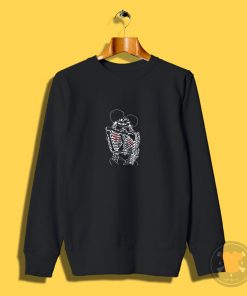 kissing skeleton tarot Sweatshirt