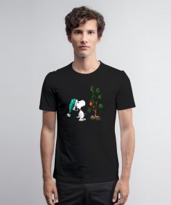 A Happy Christmas snoopy T Shirt