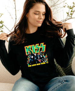 Kiss St Paddy's Cropped Ringer Long Sleeve